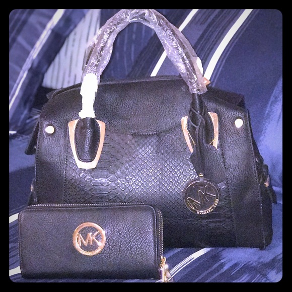 Handbags - Michael Kors Handbag & Wallet